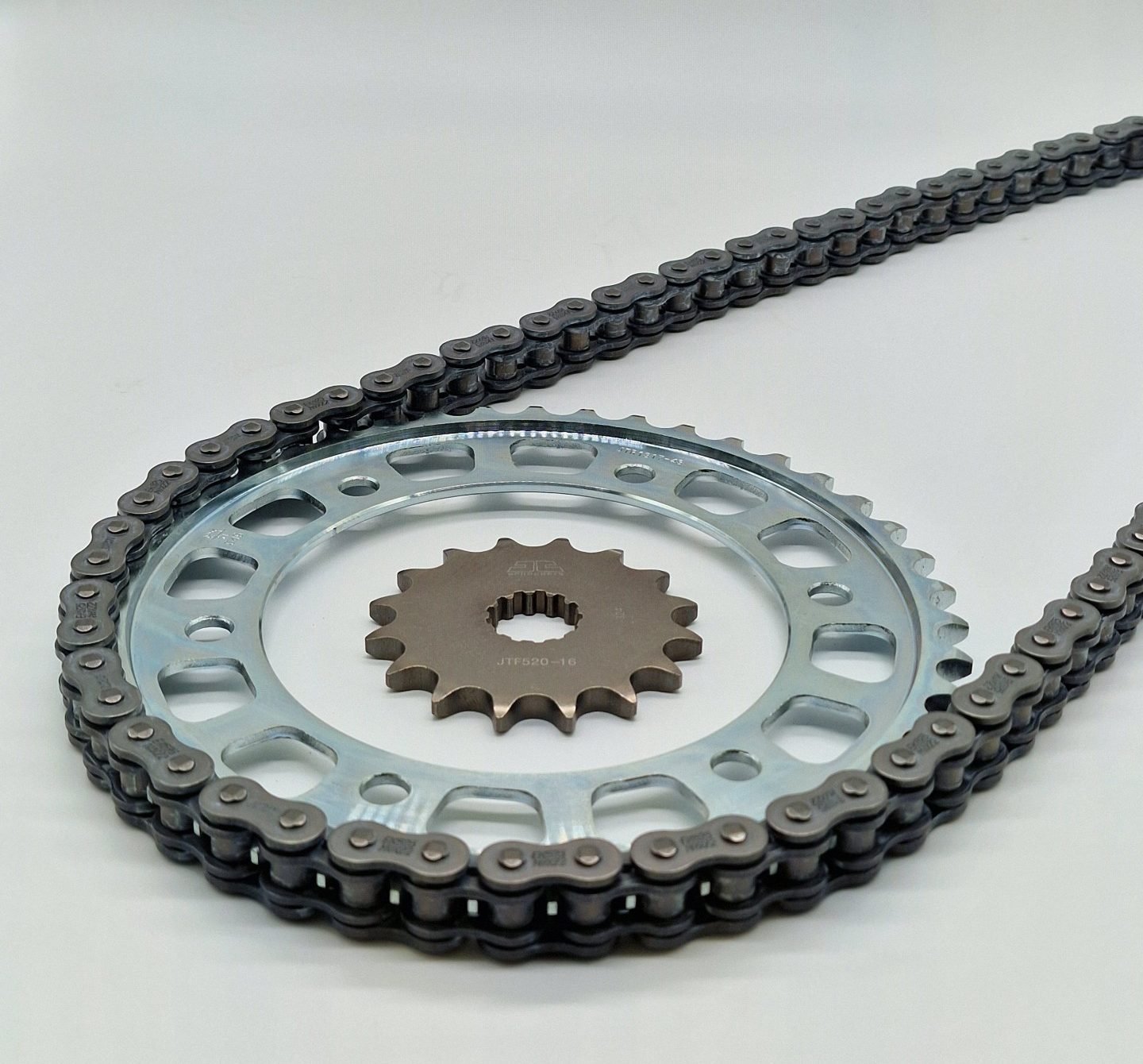 Set lanț transmisie EK-Chain 525 MVXZ-2 pentru Suzuki GSX-8S M3 2023-