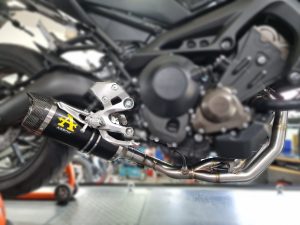 ARROW Exhaust vs Evacuările de Serie: Optică, Sunet, Performanță